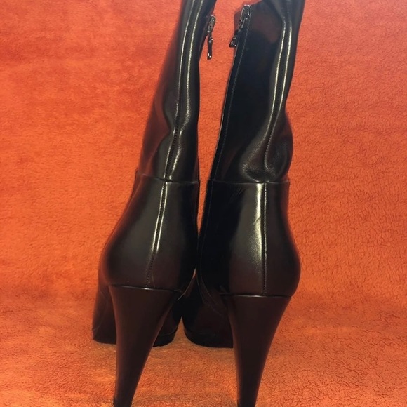 PRADA LEATHER BOOTIES - Picture 3 of 5